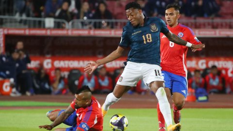 Chile vs Ecuador: La Emergencia de una Selección al Borde del Abismo – Análisis, Críticas y la Única Salida que Queda